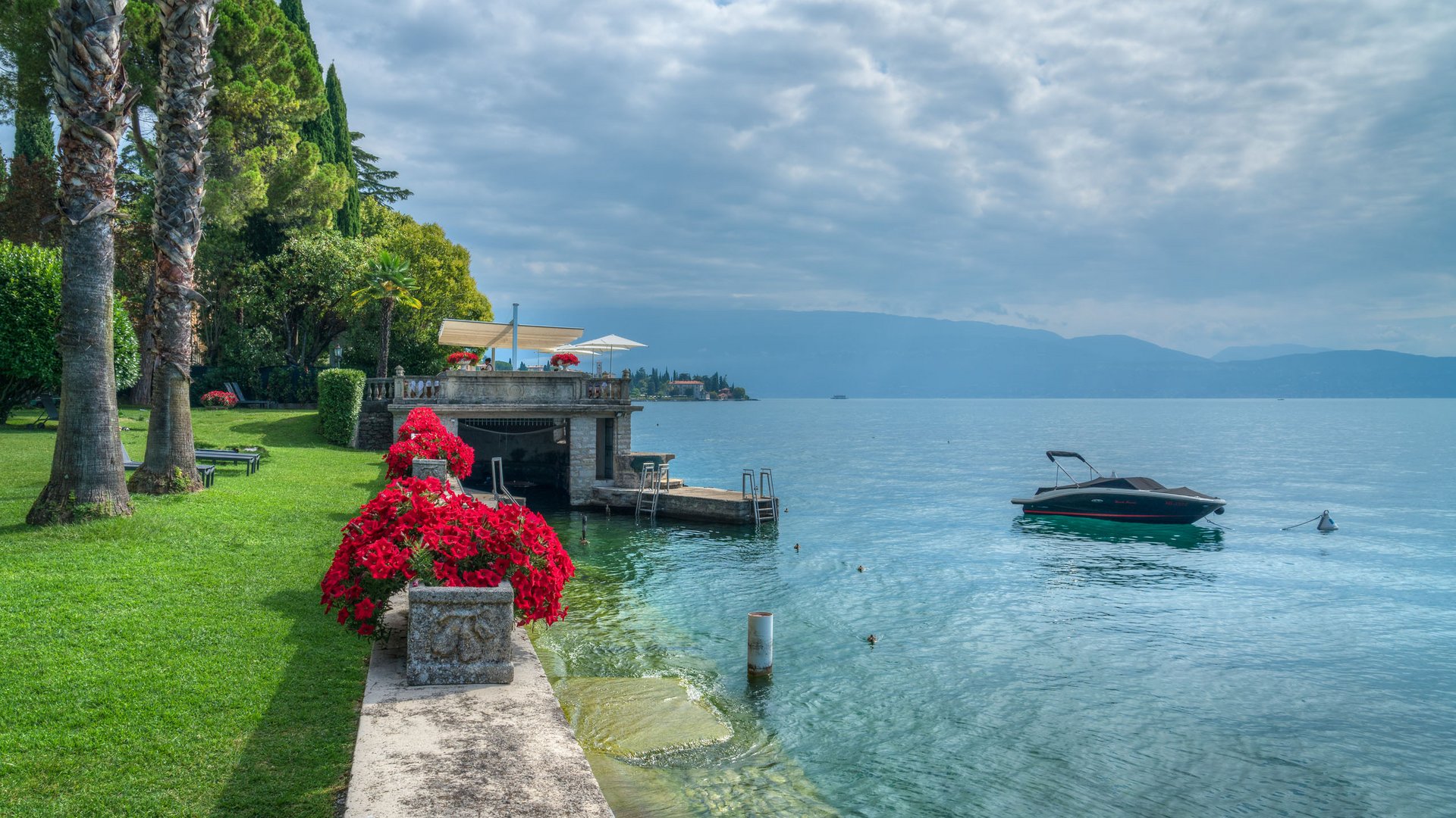 Villa Capri – Gardasee: ein Hotel am Strand Villa Capri – Gardasee: ein Hotel am Strand