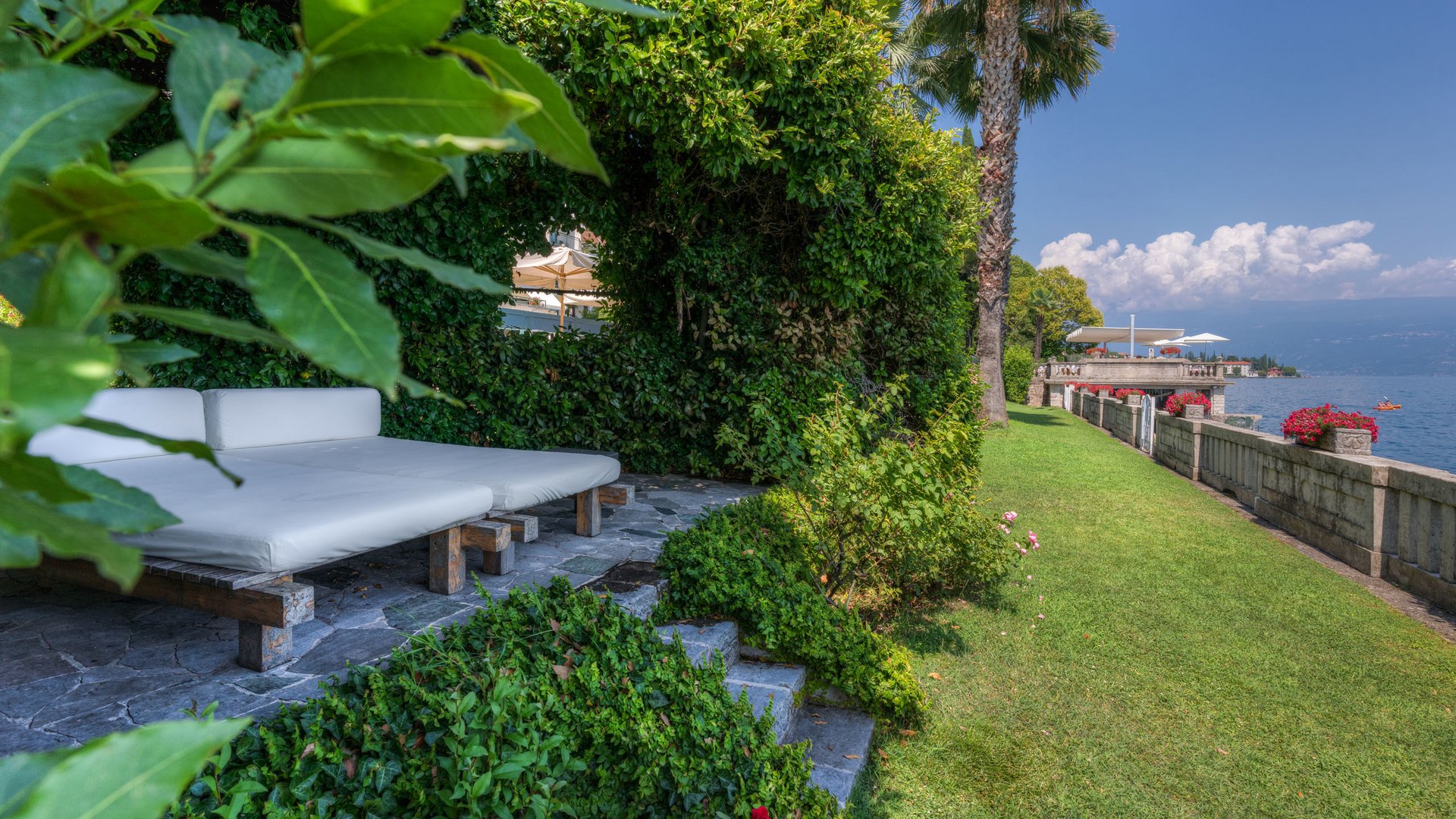 Hotel sul Lago di Garda, sulla sponda bresciana: Villa Capri Hotel sul Lago di Garda, sulla sponda bresciana: Villa Capri