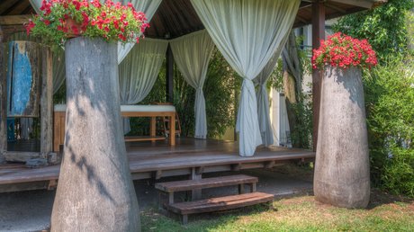 The prettiest pictures of Villa Capri and surroundings The prettiest pictures of Villa Capri and surroundings