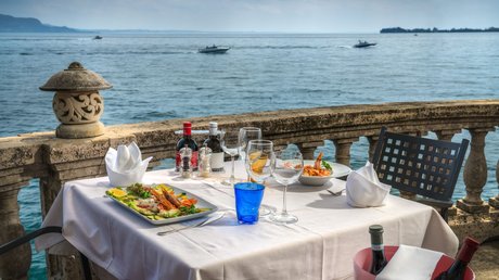 The prettiest pictures of Villa Capri and surroundings The prettiest pictures of Villa Capri and surroundings