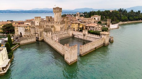 The prettiest pictures of Villa Capri and surroundings The prettiest pictures of Villa Capri and surroundings