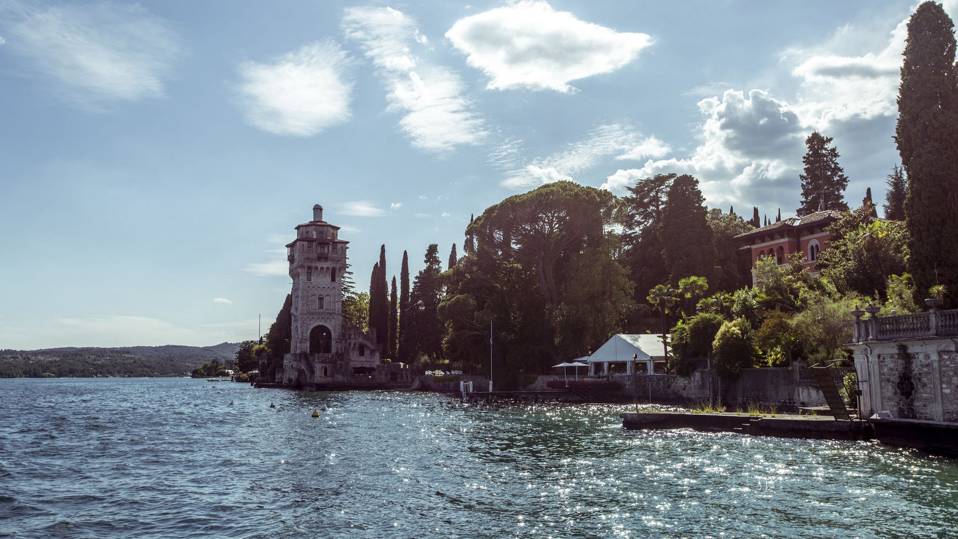 Unzählige Wasseraktivitäten am Gardasee Unzählige Wasseraktivitäten am Gardasee