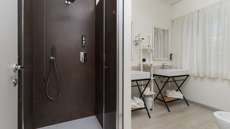 The prettiest pictures of Villa Capri and surroundings The prettiest pictures of Villa Capri and surroundings