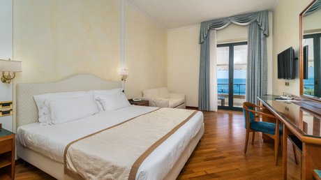 The prettiest pictures of Villa Capri and surroundings The prettiest pictures of Villa Capri and surroundings