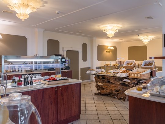 A charming bed and breakfast concept in Gardone Riviera A charming bed and breakfast concept in Gardone Riviera