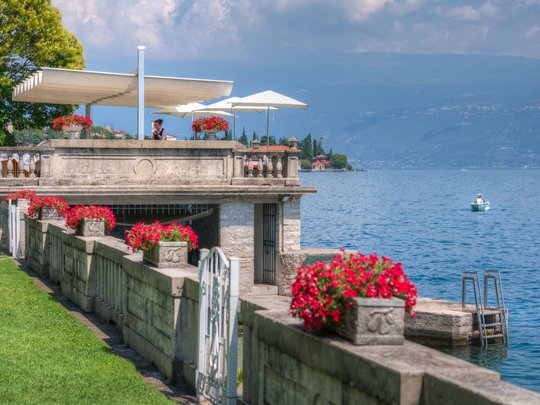 Il bistrò del nostro albergo con piscina sul Lago di Garda Il bistrò del nostro albergo con piscina sul Lago di Garda