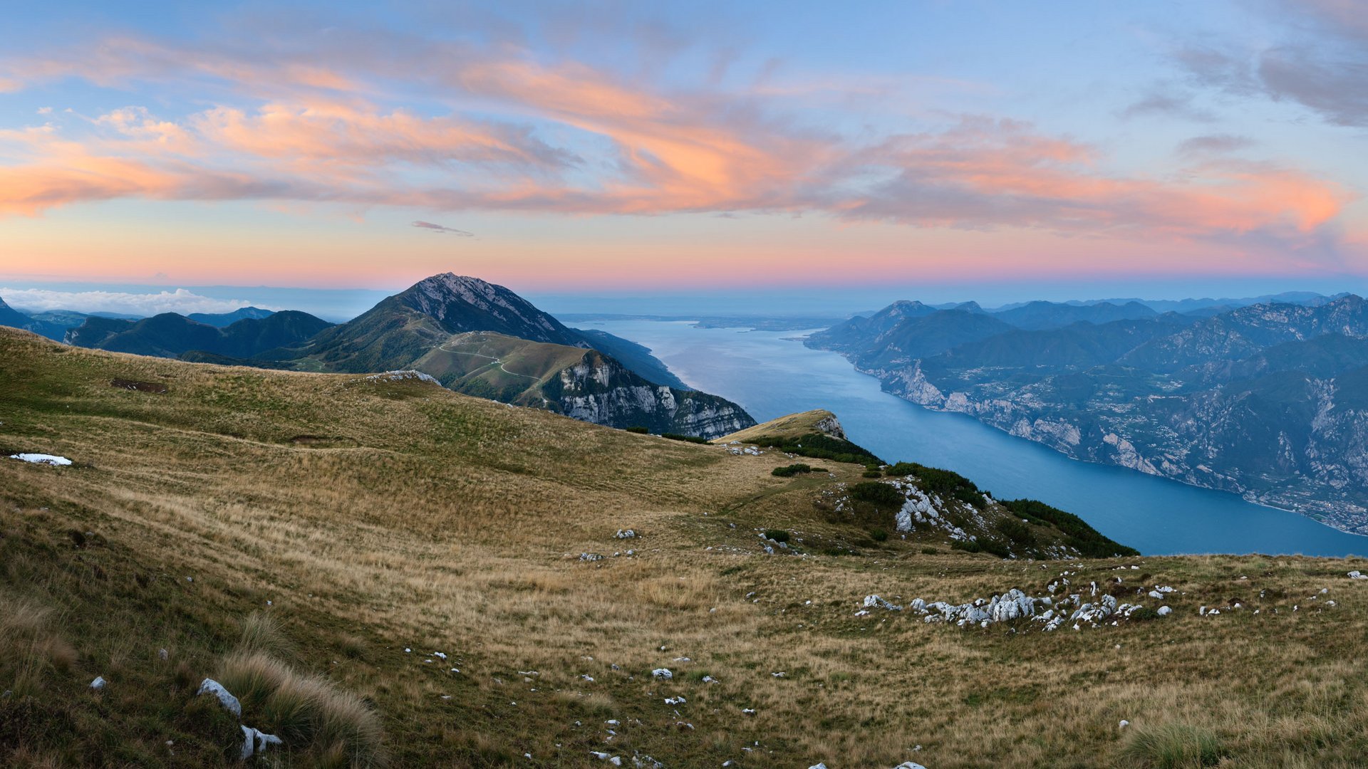 Unzählige Wasseraktivitäten am Gardasee Unzählige Wasseraktivitäten am Gardasee