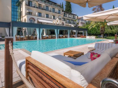 Prenota a Villa Capri e lasciati incantare Prenota a Villa Capri e lasciati incantare