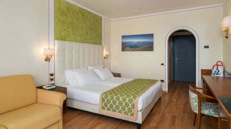 The prettiest pictures of Villa Capri and surroundings The prettiest pictures of Villa Capri and surroundings