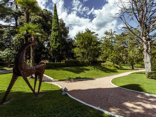 Vlla Capri: il vostro hotel di lusso sul Lago di Garda Vlla Capri: il vostro hotel di lusso sul Lago di Garda