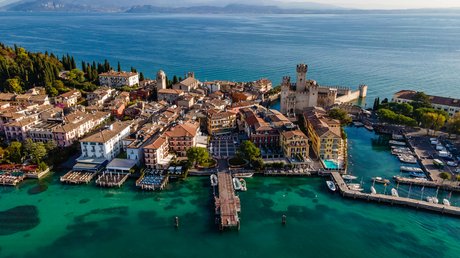 The prettiest pictures of Villa Capri and surroundings The prettiest pictures of Villa Capri and surroundings