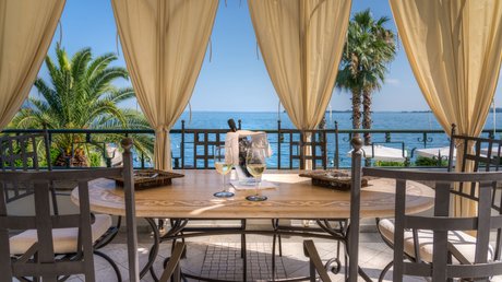 The prettiest pictures of Villa Capri and surroundings The prettiest pictures of Villa Capri and surroundings