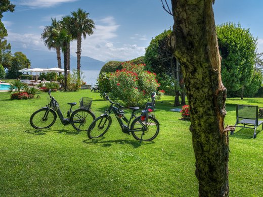 Hotel sul Lago di Garda, sulla sponda bresciana: Villa Capri Hotel sul Lago di Garda, sulla sponda bresciana: Villa Capri