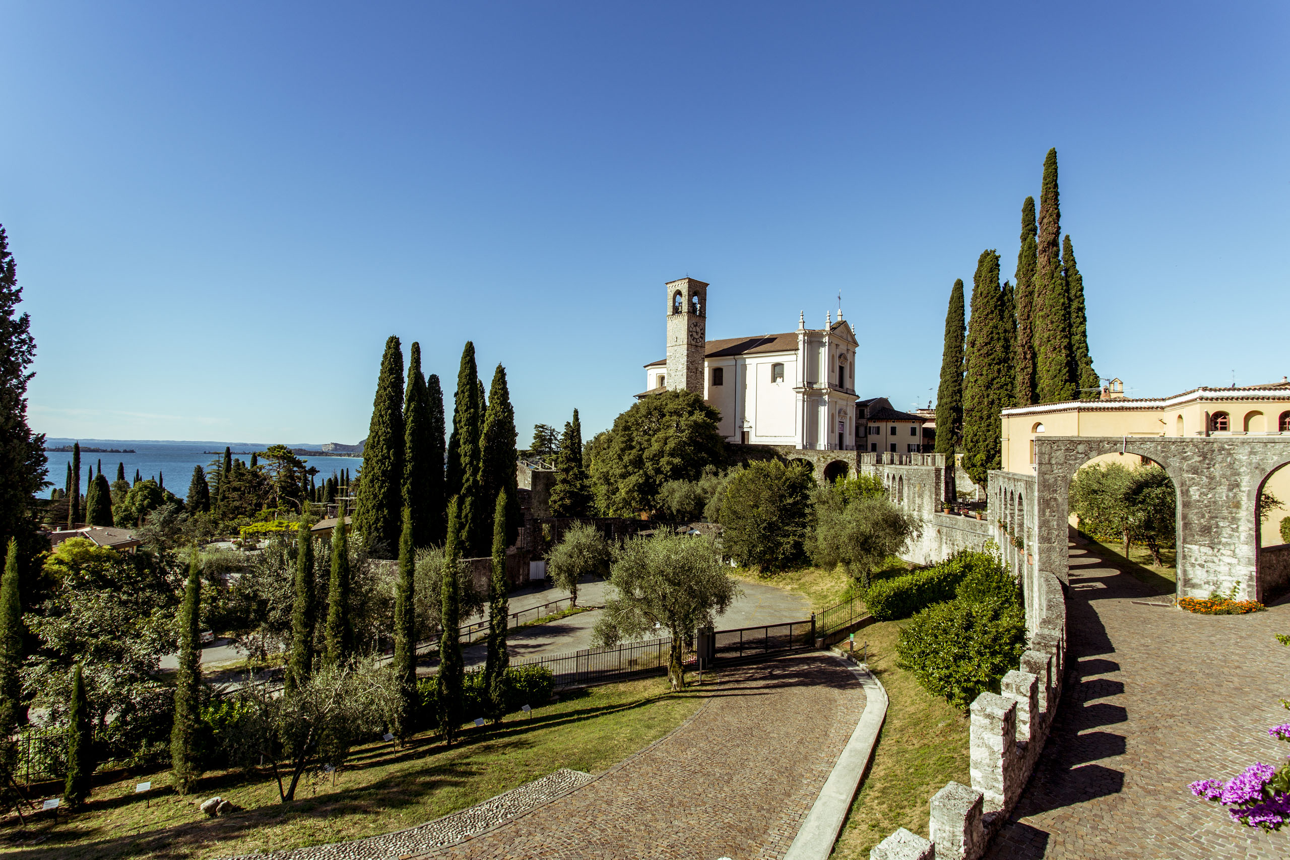 Gardone – your accommodation at Lake Garda Gardone – your accommodation at Lake Garda